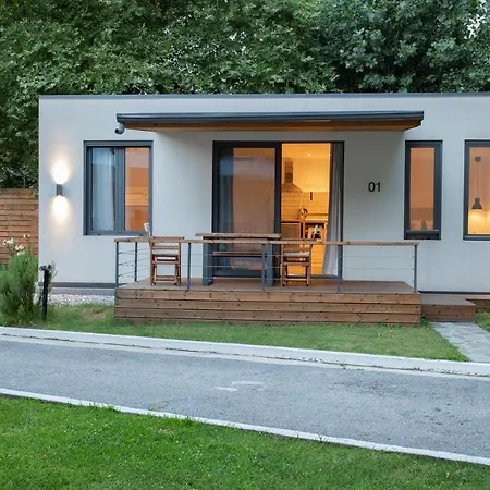 Апартаменты Gkaras & *