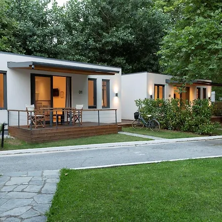 Gkaras & Апартаменты Лептокария