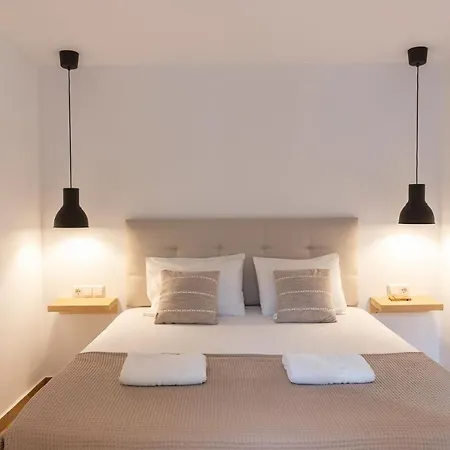 Gkaras & Апартаменты Лептокария