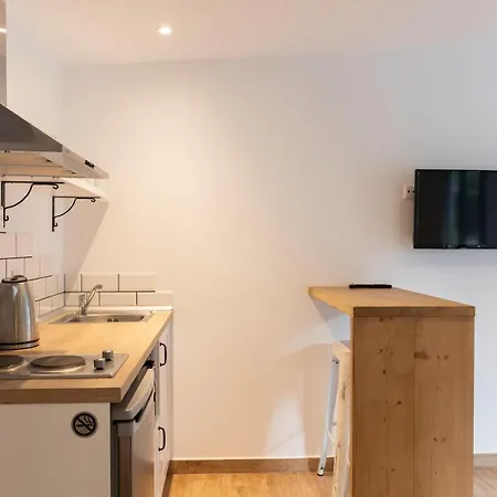 Gkaras & Апартаменты *