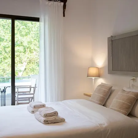 Gkaras & Апартаменты