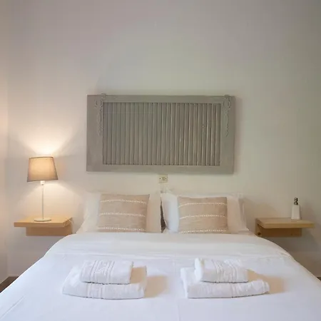 Gkaras & Апартаменты Лептокария