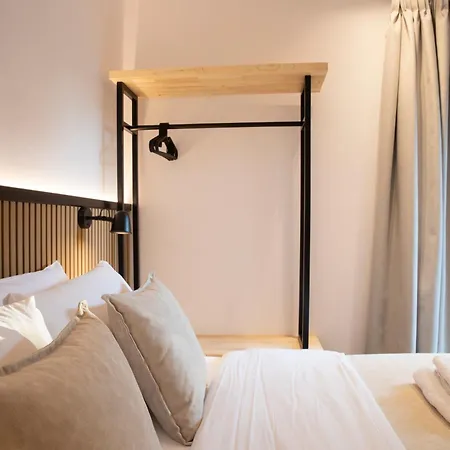 Gkaras & Апартаменты *