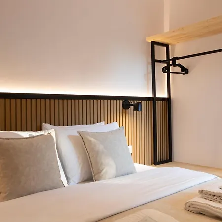 Апартаменты Gkaras & *