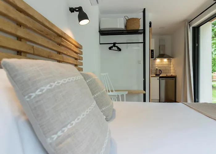 Gkaras & * Leptokarya (Pieria)