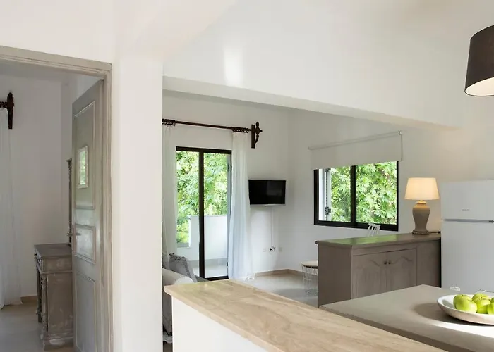 Gkaras & * Leptokarya (Pieria)