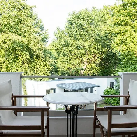 Gkaras & * 乐托卡亚