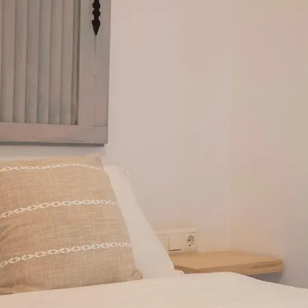 Gkaras & 乐托卡亚