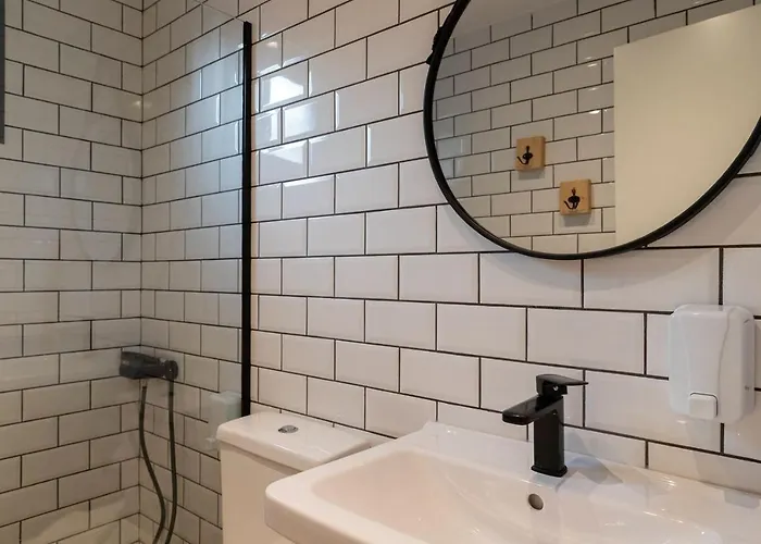 Gkaras & 乐托卡亚